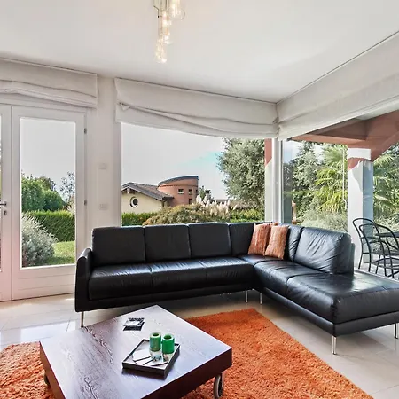 Villa Sunny With Terrace *