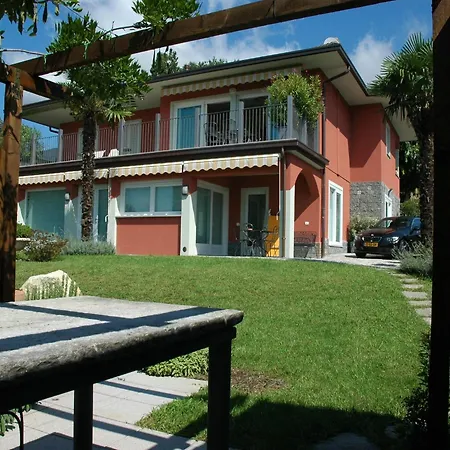Sunny With Terrace * Comerio