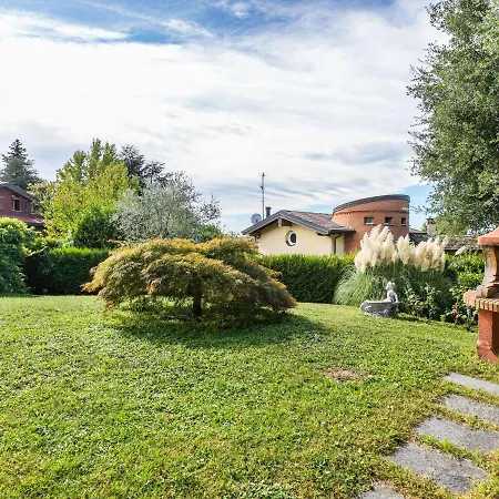 Villa Belvilla By Oyo Varese Tre Comerio